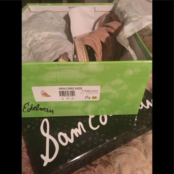 Sam Edelman’s Awan sandal in camel suede - Picture 7 of 8